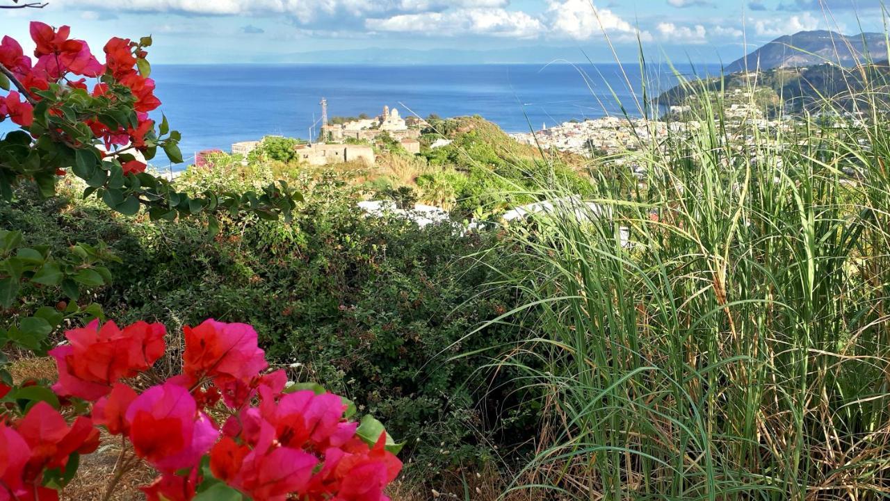 Casa Tra Cielo E Mare Bed & Breakfast Lipari  Exterior photo