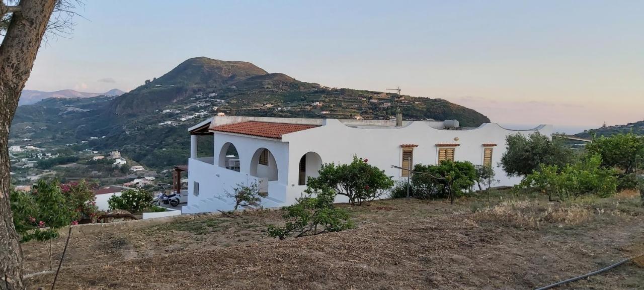 Casa Tra Cielo E Mare Bed & Breakfast Lipari  Exterior photo